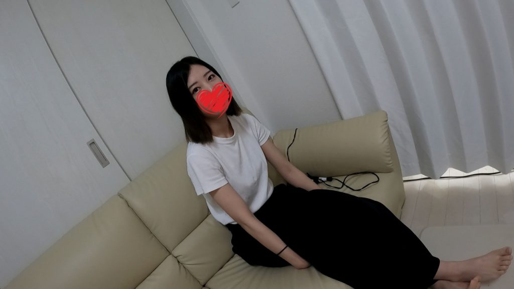 FC2-PPV-4773576 초리얼 진짜 NTR 신혼 바로 집에서♡ 언제 남편 올지 조마조마 속 음란 유부녀 박아 넘기고 질내사정♡